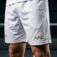 short-juego-blanco_on-model