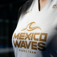 Top 2ª Equipación Mexico Waves blanco — detalle logo